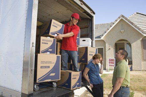 Residential and commercial moving services for Kensington properties