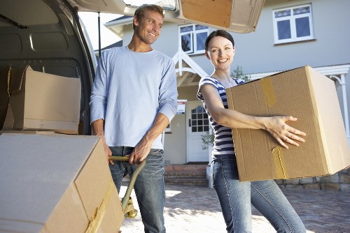 Moving day preparation and truck hire support in Kensington